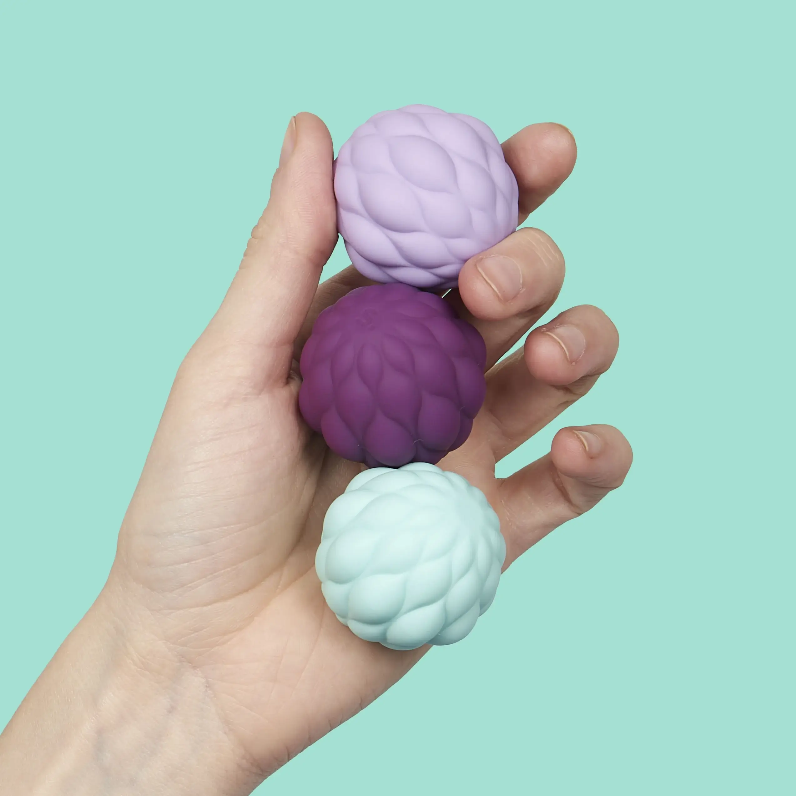 Odds3VividPuffs_Hand_2 (1)